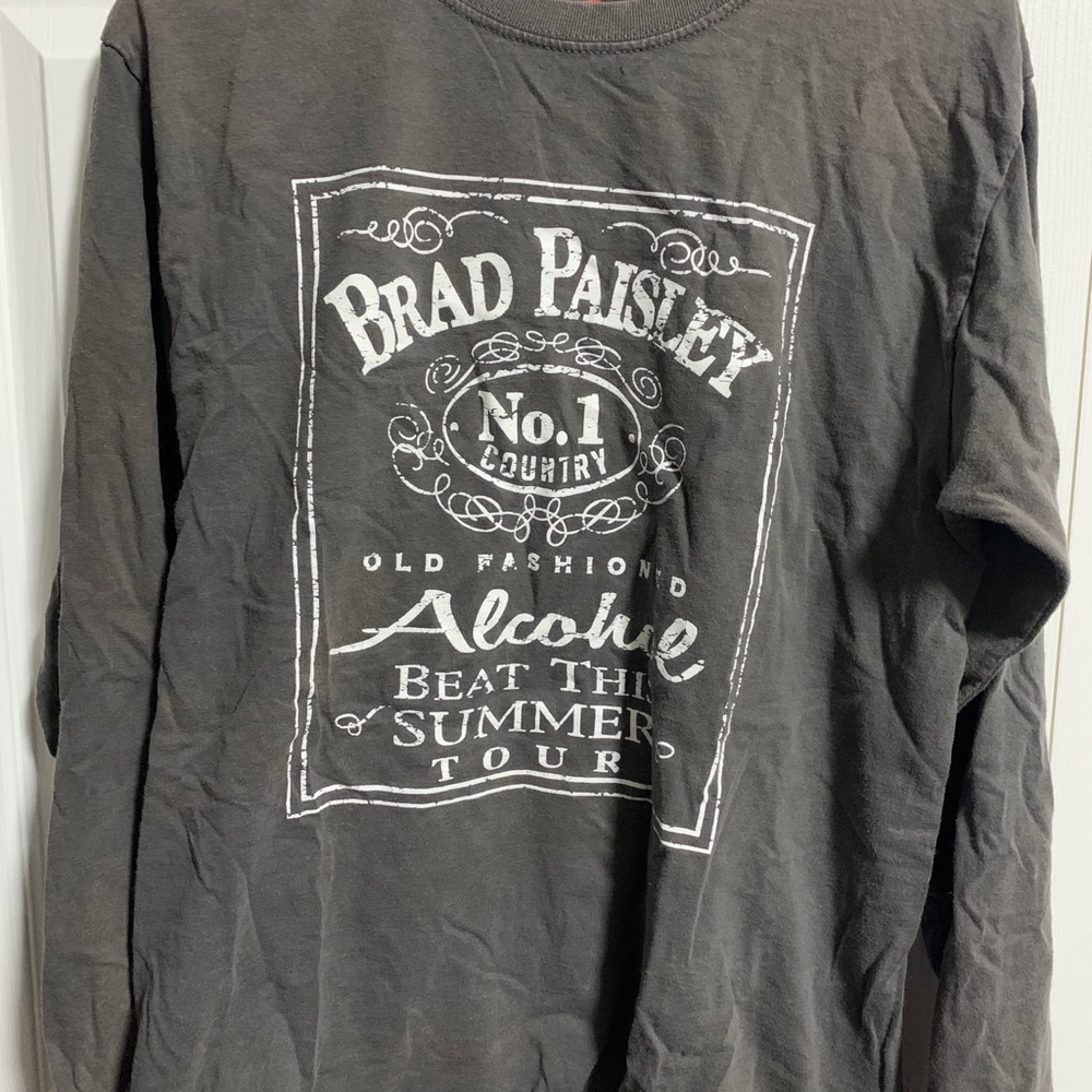 Brad Paisley concert long sleeve